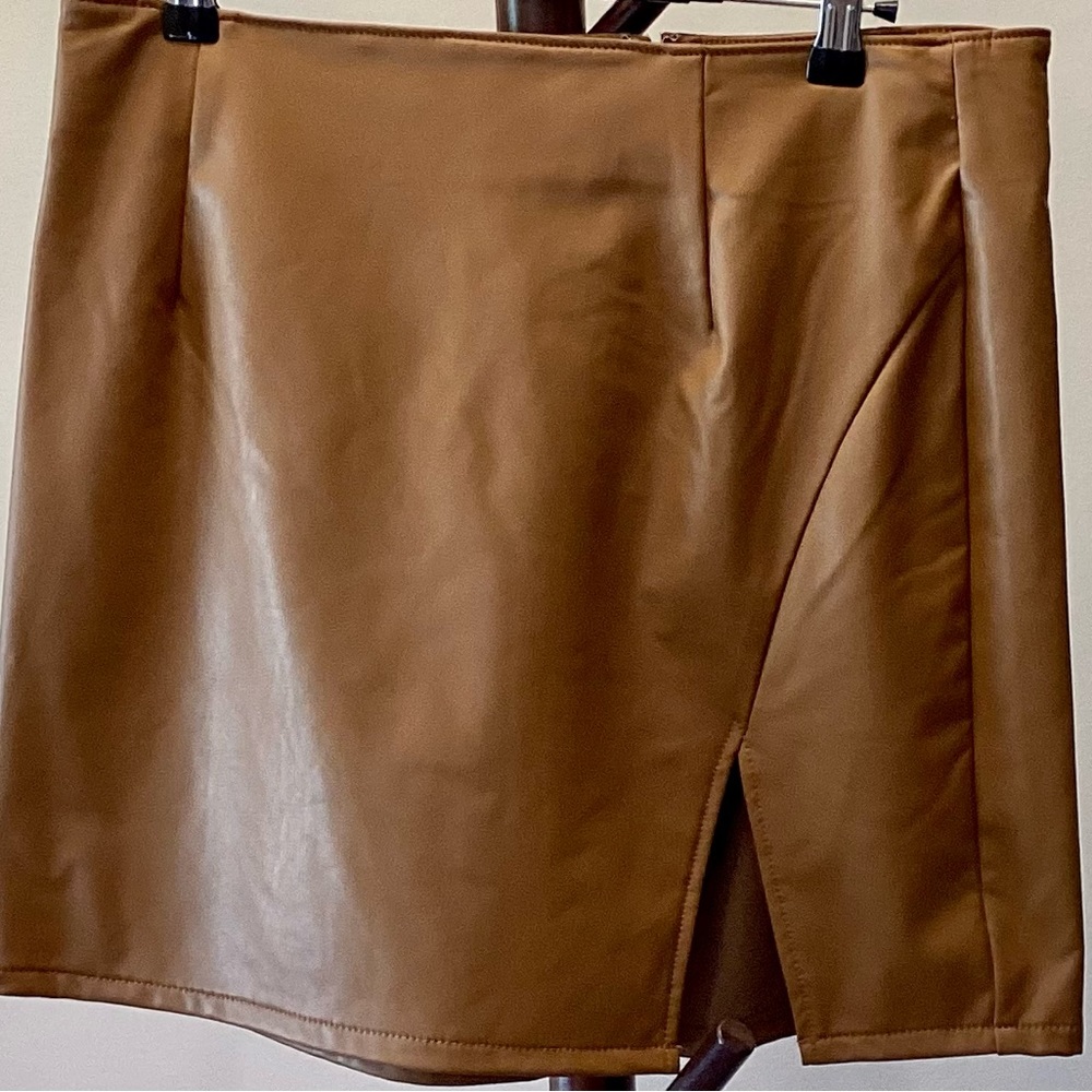 REWASH BRAND-Vegan Leather Mini Skirt-Juniors Large.